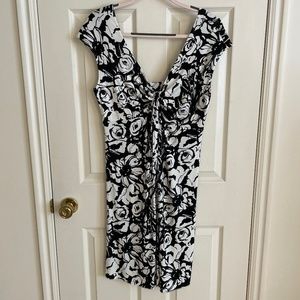 Express Black & white Floral Dress. Large.